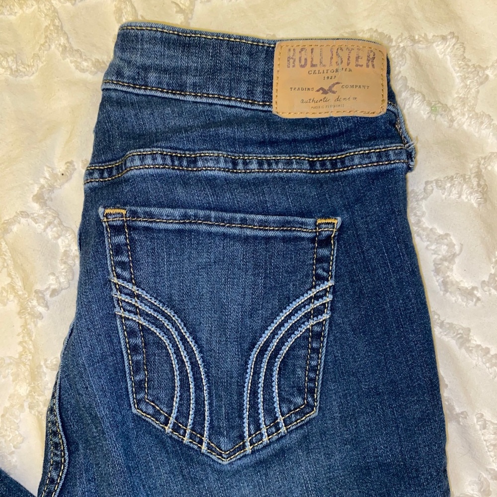 Hollister Low Rise Jeans (No Holes)